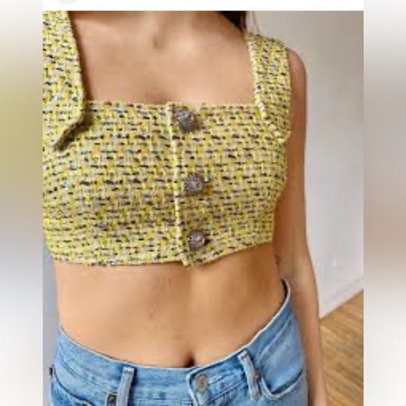 CATWALK CONNECTIONS YELLOW CROP TOP - Picture 4 of 7